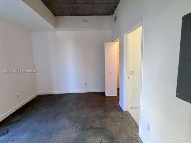 151 SE 1st St 506, Miami, FL 33131