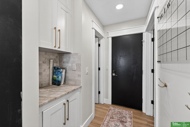 18606 Edna Street, Omaha, NE 68136