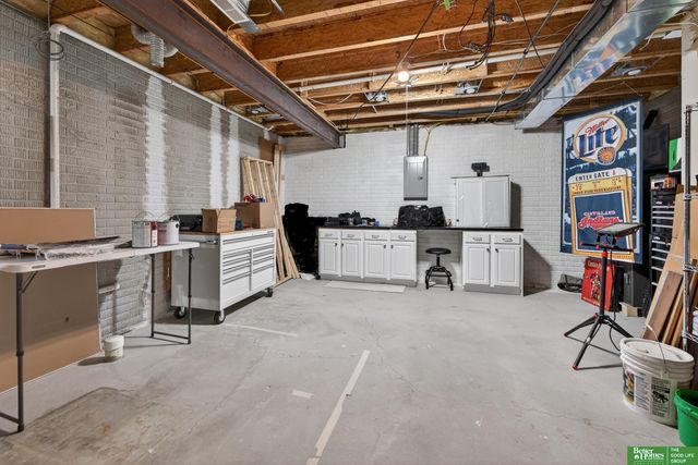 18606 Edna Street, Omaha, NE 68136