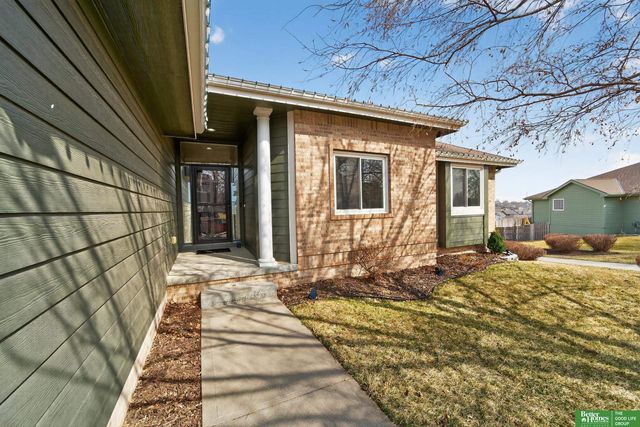 18606 Edna Street, Omaha, NE 68136