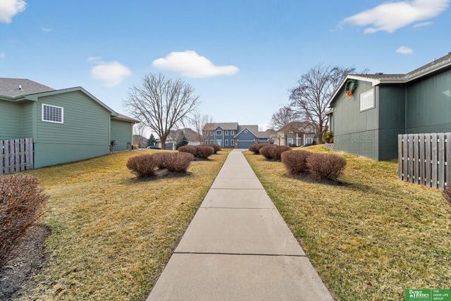 18606 Edna Street, Omaha, NE 68136