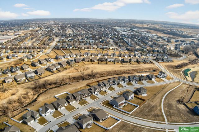 18606 Edna Street, Omaha, NE 68136