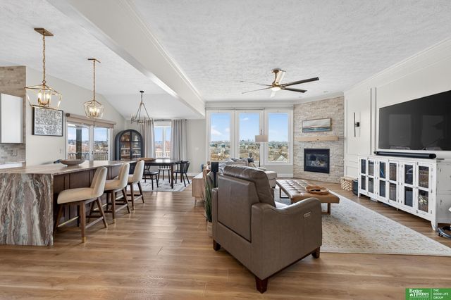 18606 Edna Street, Omaha, NE 68136