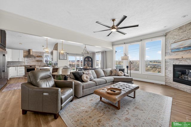 18606 Edna Street, Omaha, NE 68136