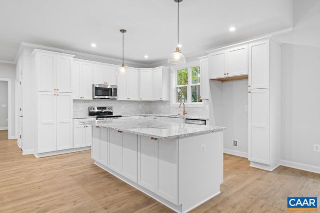 42 WHISPERWOOD CT, Troy, VA 22974
