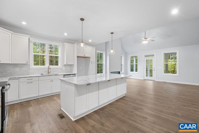 42 WHISPERWOOD CT, Troy, VA 22974