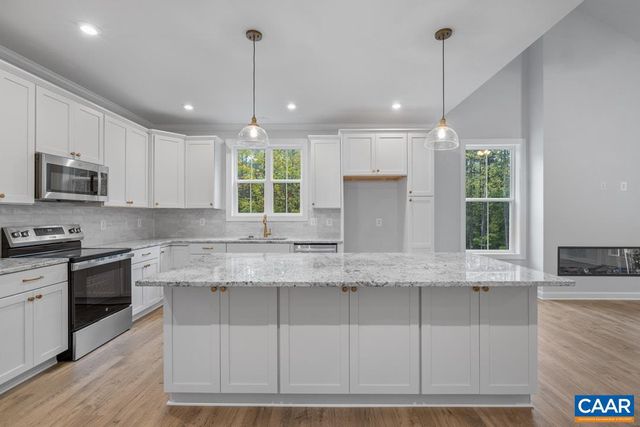 42 WHISPERWOOD CT, Troy, VA 22974