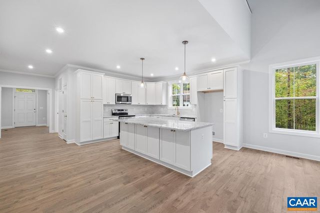 42 WHISPERWOOD CT, Troy, VA 22974