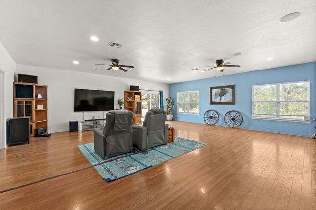 13061 Oakalla RD, Killeen, TX 76549