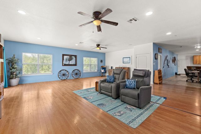 13061 Oakalla RD, Killeen, TX 76549