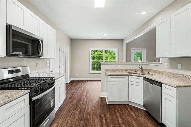 60 High Pines Court W, Hiram, GA 30141