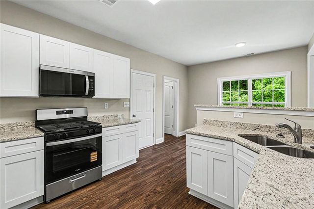 60 High Pines Court W, Hiram, GA 30141