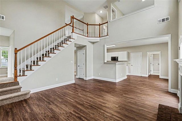 60 High Pines Court W, Hiram, GA 30141