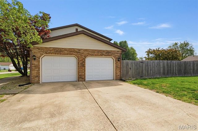 532 Homestead Avenue, Swansea, IL 62226