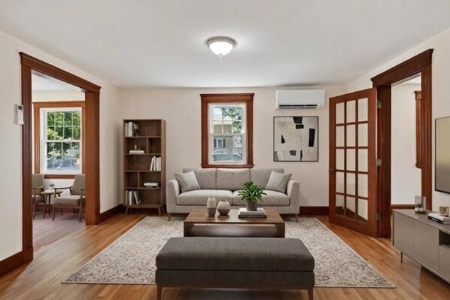9 Harriett Ave, Burlington, MA 01803
