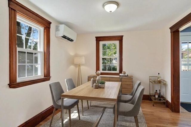 9 Harriett Ave, Burlington, MA 01803