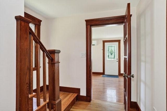 9 Harriett Ave, Burlington, MA 01803