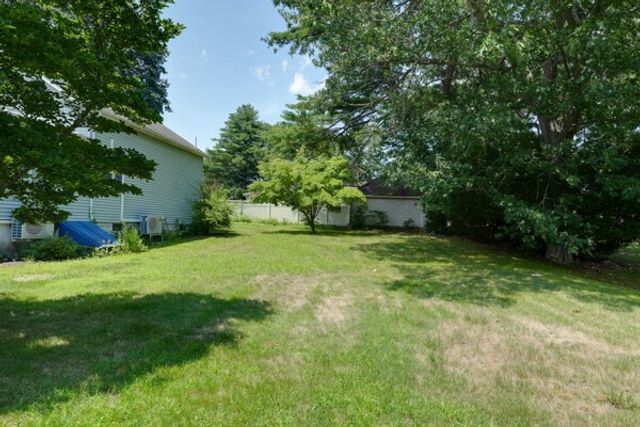 9 Harriett Ave, Burlington, MA 01803