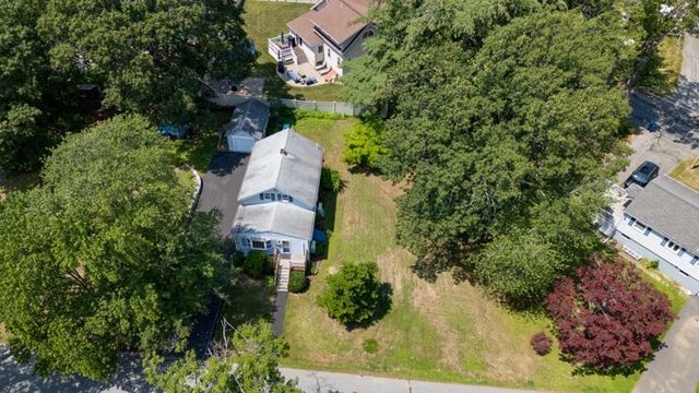 9 Harriett Ave, Burlington, MA 01803
