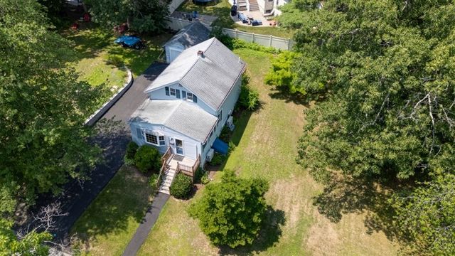 9 Harriett Ave, Burlington, MA 01803