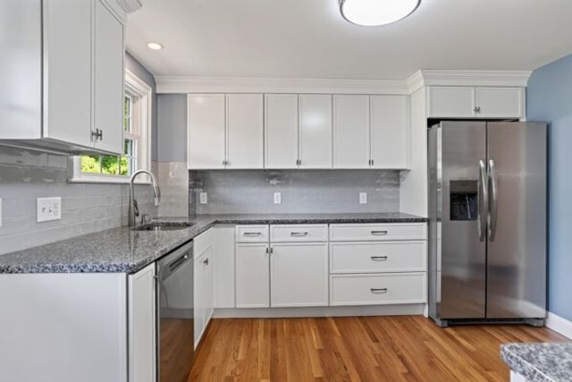 9 Harriett Ave, Burlington, MA 01803