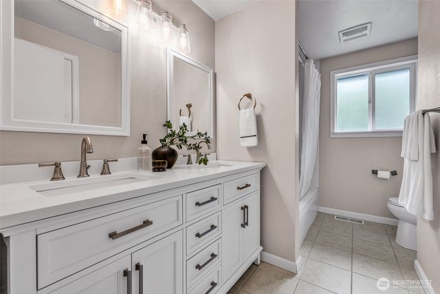 14638 124th Place NE, Woodinville, WA 98072