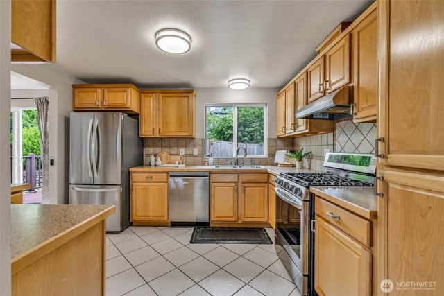 14638 124th Place NE, Woodinville, WA 98072