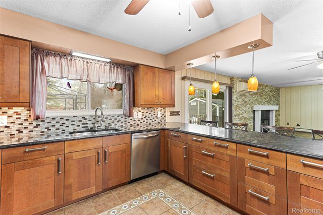 45784 Willis Road, Sumpter Township, MI 48111