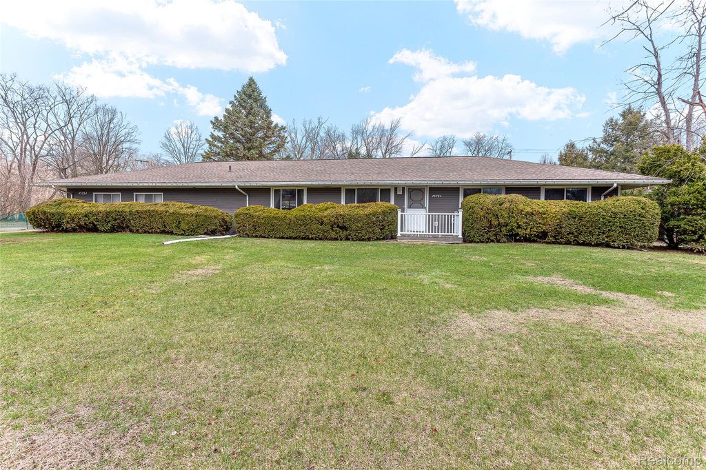 45784 Willis Road, Sumpter Township, MI 48111