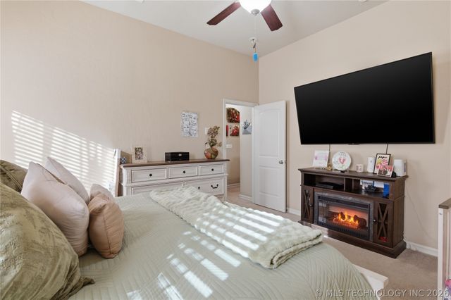 13084 E 134th Place N, Collinsville, OK 74021