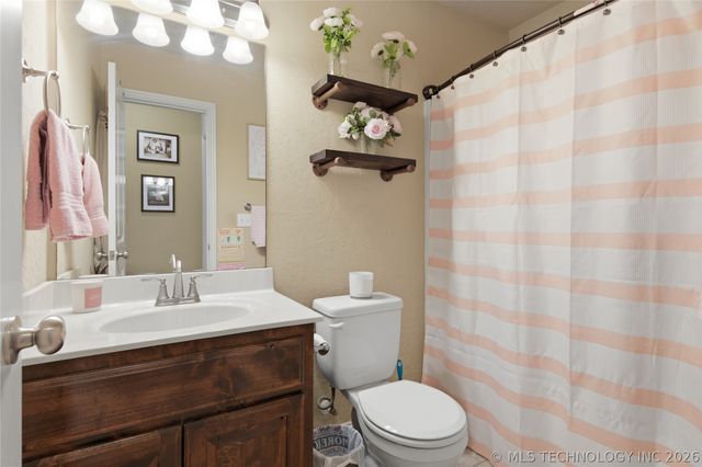 13084 E 134th Place N, Collinsville, OK 74021