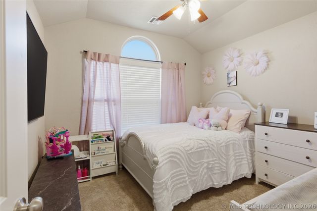 13084 E 134th Place N, Collinsville, OK 74021