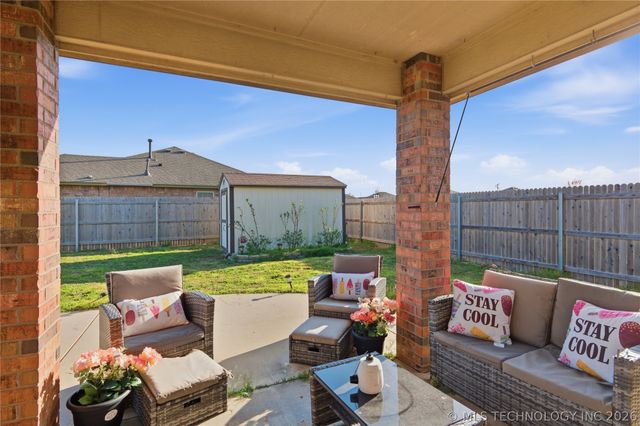 13084 E 134th Place N, Collinsville, OK 74021