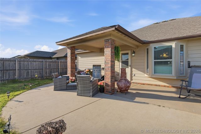 13084 E 134th Place N, Collinsville, OK 74021