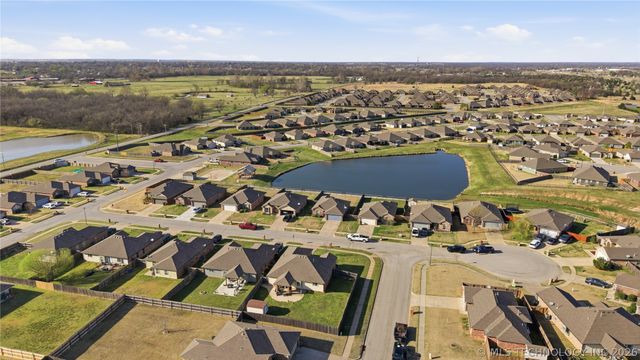 13084 E 134th Place N, Collinsville, OK 74021