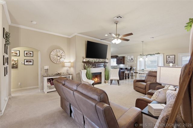 13084 E 134th Place N, Collinsville, OK 74021