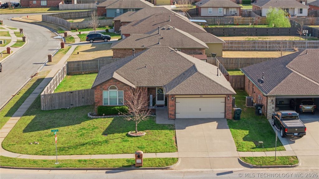 13084 E 134th Place N, Collinsville, OK 74021