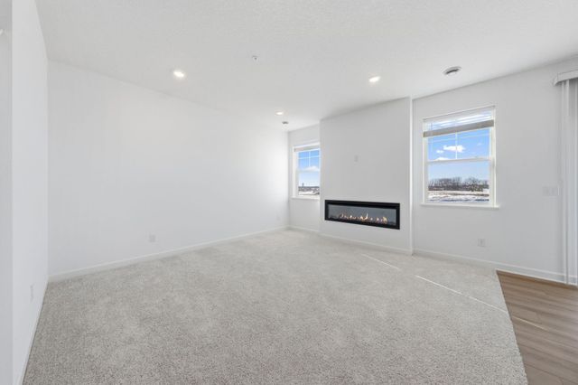 10527 Harbor Lane N, Maple Grove, MN 55369