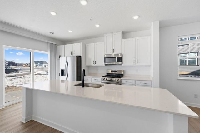 10527 Harbor Lane N, Maple Grove, MN 55369
