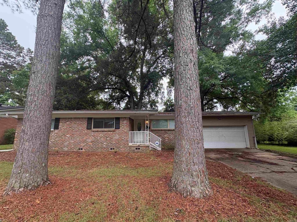 7805 Apache Road, Little Rock, AR 72205