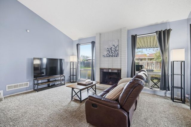 741 W Holland, Clovis, CA 93612