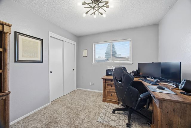 741 W Holland, Clovis, CA 93612