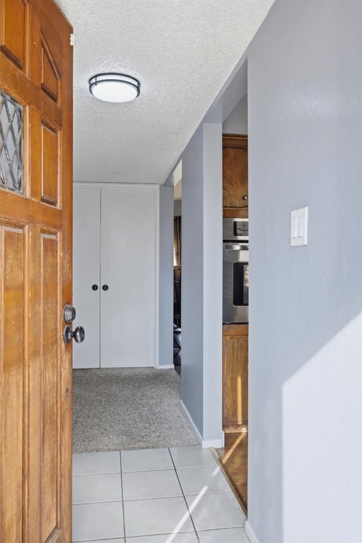 Image 8 of property listing at 741 W Holland, Clovis, CA 93612