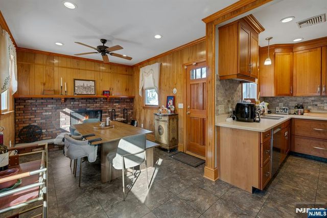 120 Meadowbrook Road, Livingston, NJ 07039