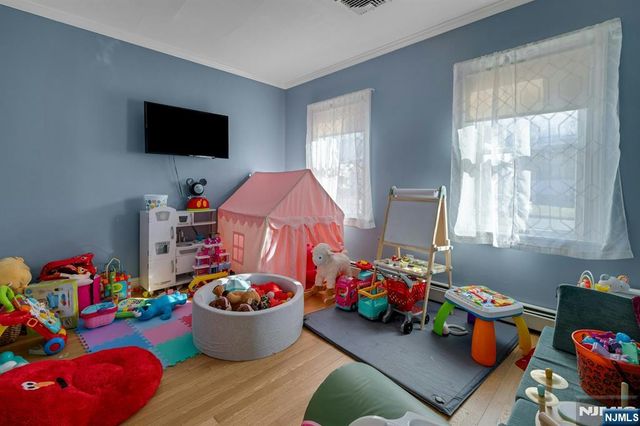 120 Meadowbrook Road, Livingston, NJ 07039