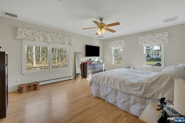 120 Meadowbrook Road, Livingston, NJ 07039