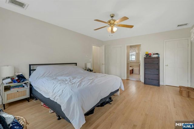 120 Meadowbrook Road, Livingston, NJ 07039