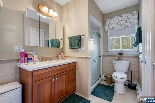 120 Meadowbrook Road, Livingston, NJ 07039