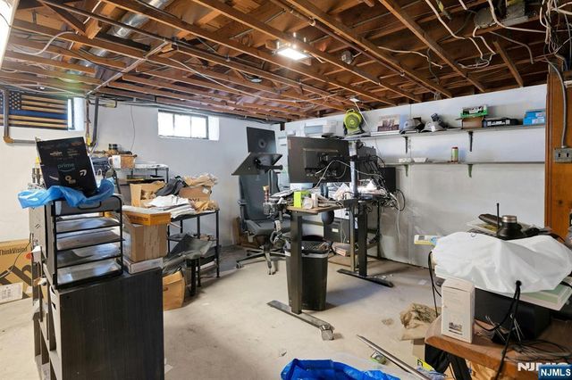 120 Meadowbrook Road, Livingston, NJ 07039