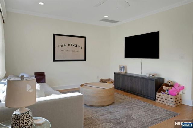 120 Meadowbrook Road, Livingston, NJ 07039